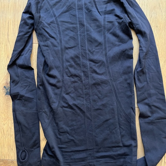 Lululemon Swiftly Black Long sleeve size:4 - Picture 3 of 3